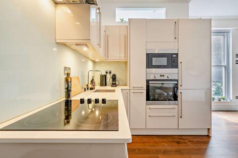 Flat 2, 69 Northchurch Road, London, N1 3NU
