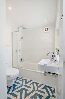 Flat 2, 69 Northchurch Road, London, N1 3NU
