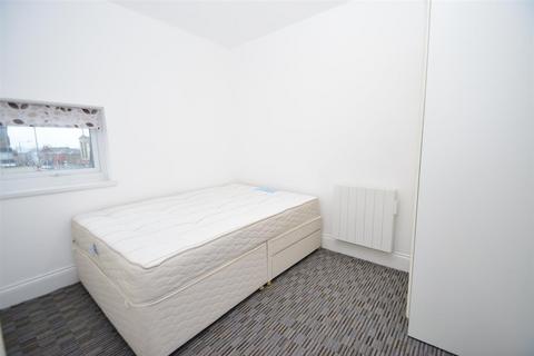 1 bedroom flat to rent, High Street, Gateshead, NE8