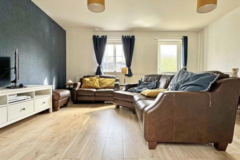 28 Cuckoo Way, Great Notley, Braintree, CM77 7YG