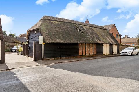 3 bedroom barn conversion for sale, Park Road, Toddington, Dunstable