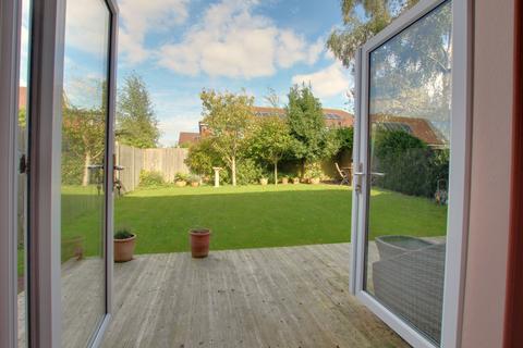 4 bedroom detached house for sale, DUNCTON ROAD, CLANFIELD