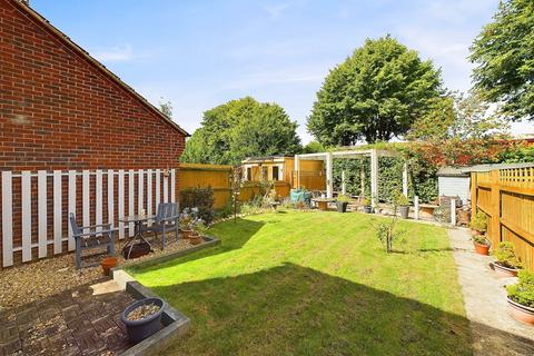 12 Chalkpit Lane, Chinnor, OX39 4DF