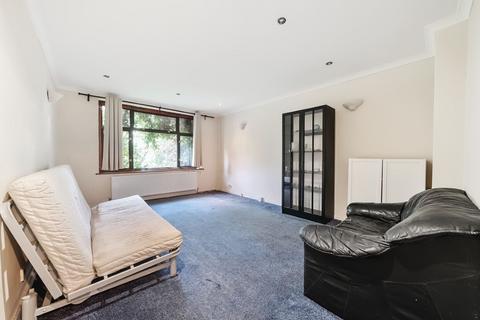 12 Stanard Close, London, N16 5EH