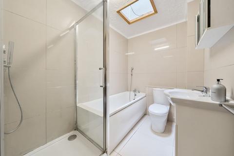 12 Stanard Close, London, N16 5EH