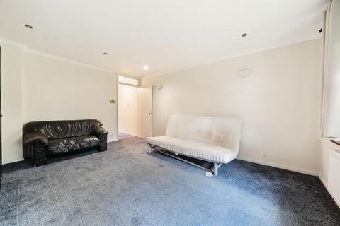 12 Stanard Close, London, N16 5EH