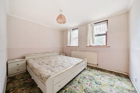 12 Stanard Close, London, N16 5EH