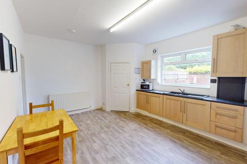 3 bedroom house to rent, High Street South, Durham DH7