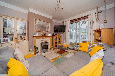 3 bedroom semi-detached house for sale, Granville Road, Melksham SN12