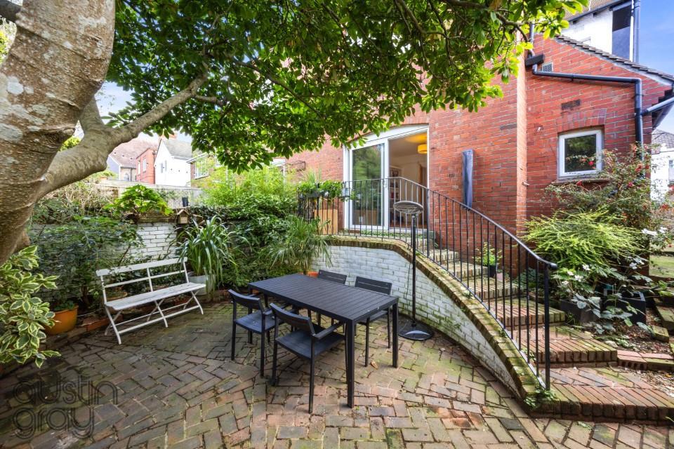Montefiore Road, 24-024.jpg