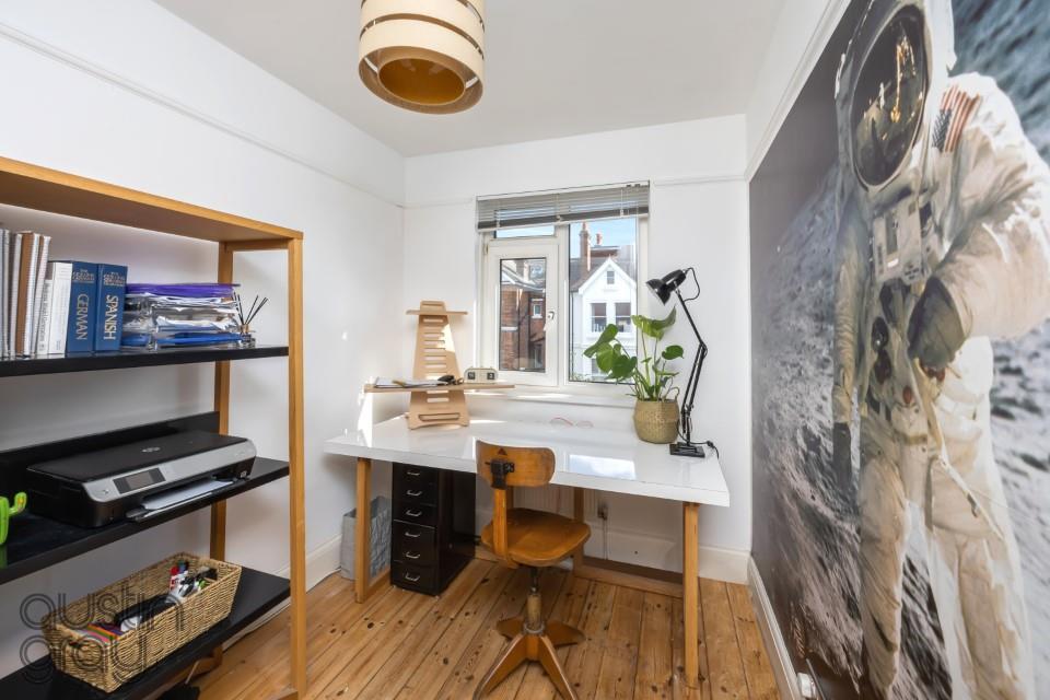 Montefiore Road, 24-027.jpg