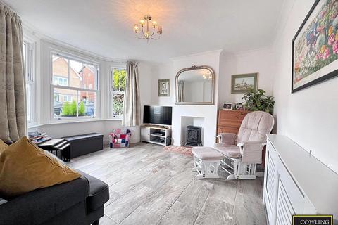 3 bedroom end of terrace house for sale, Station Avenue, Wickford