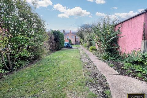 3 bedroom end of terrace house for sale, Station Avenue, Wickford