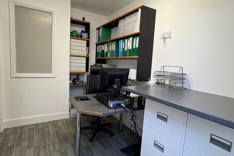 Office to rent, Orsett Road, Grays