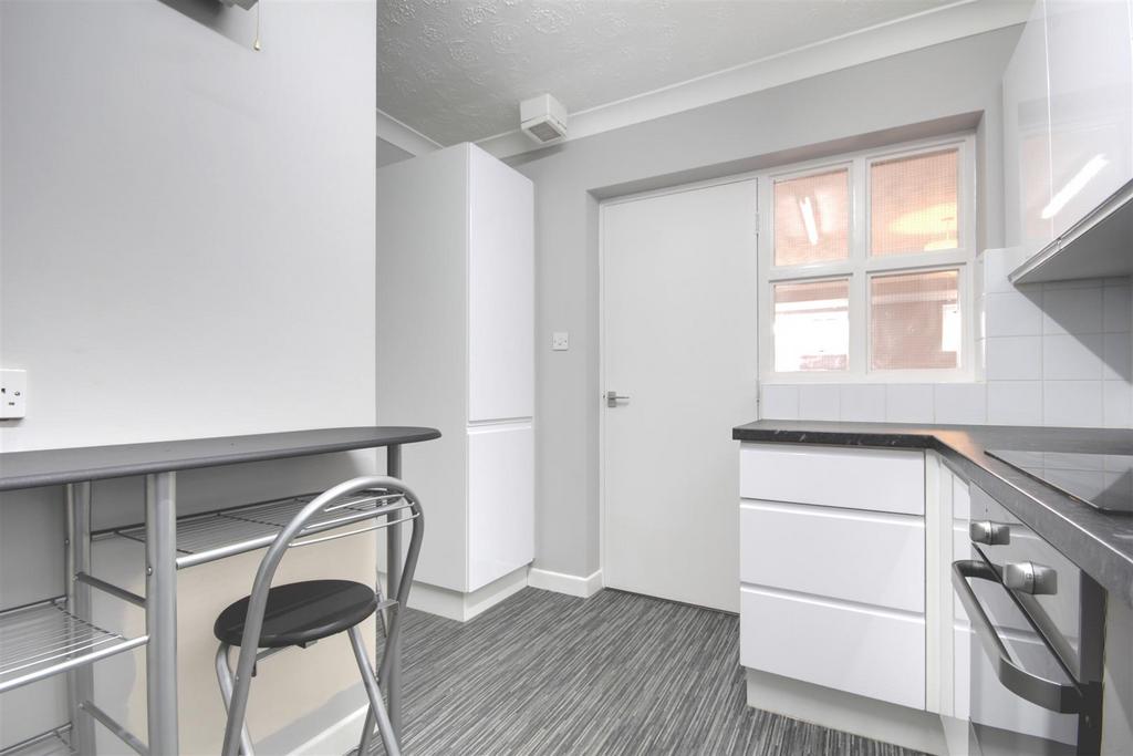 Ramsey Road, St. Ives 2 bed apartment for sale £187,500