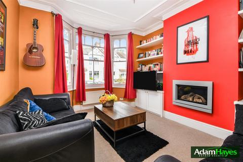 4 bedroom terraced house for sale, Lankaster Gardens, London N2