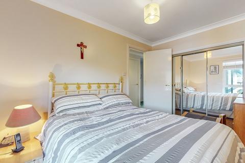 33 Ballagan Place, Milngavie, Glasgow, G62 7RQ