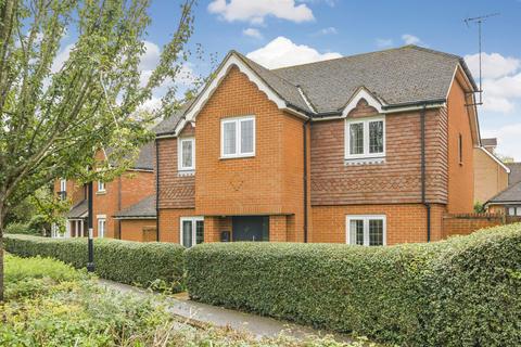 5 bedroom detached house for sale, Snowdrop Walk, Sittingbourne, ME10