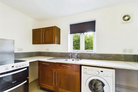 2 bedroom flat to rent, Wedgewood Road, Hertfordshire SG4