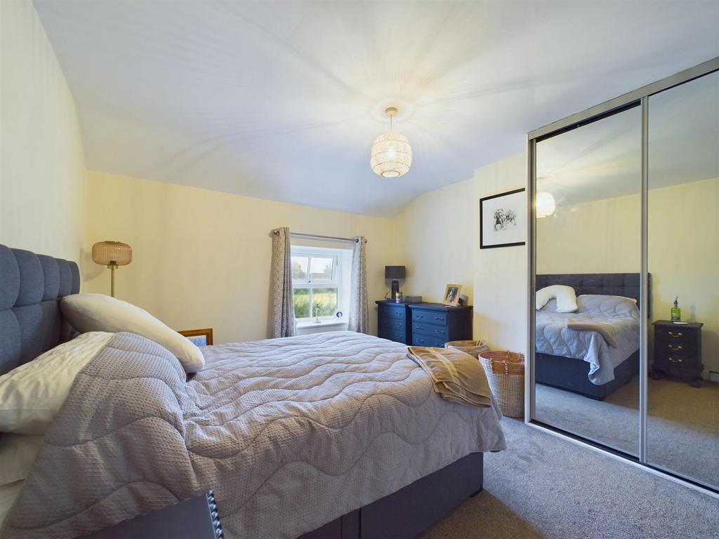 Bedroom: