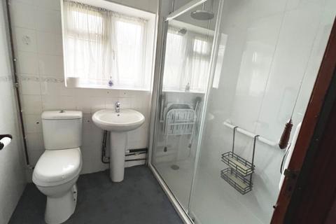 34 Brookside Avenue, Ashford, TW15 3LX