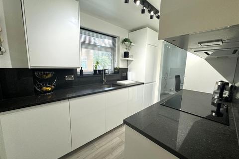 Flat 19, Miranda House Essenden Road, Belvedere, DA17 5ED