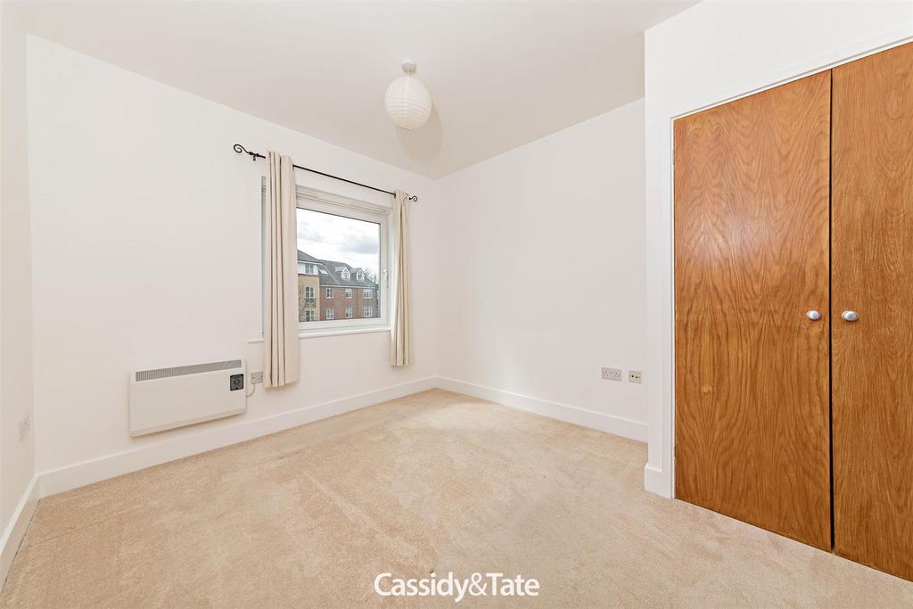 22 Centurion Court 011.jpg