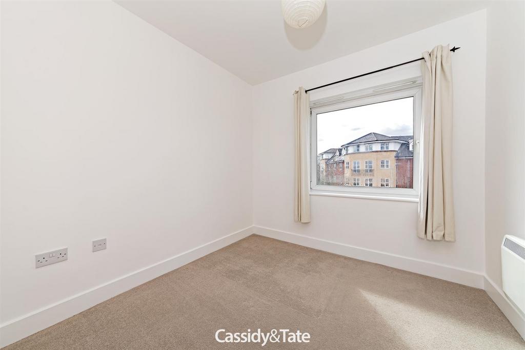 22 Centurion Court 008.jpg