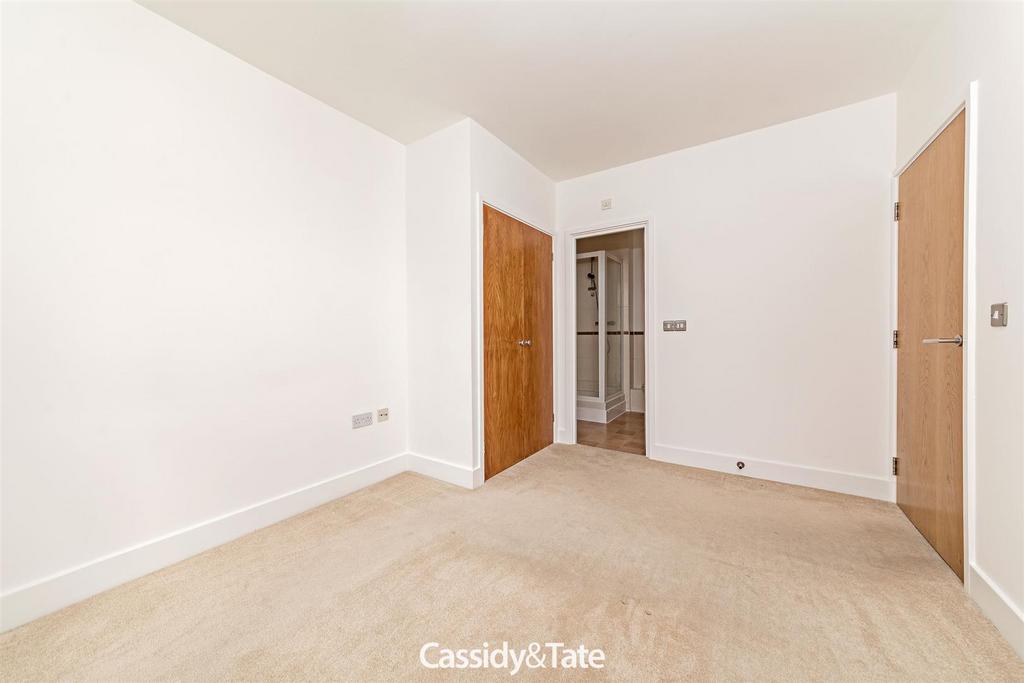 22 Centurion Court 012.jpg