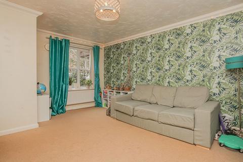 3 bedroom end of terrace house for sale, Wellington Avenue, Banbury