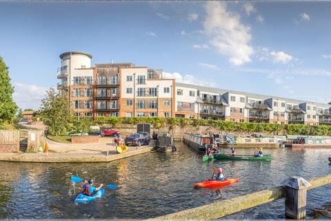 2 bedroom apartment to rent, The Waterfront, Hertfordshire SG14