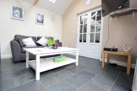 4 bedroom house to rent, Gilesgate (Dray Cottage), Durham DH1