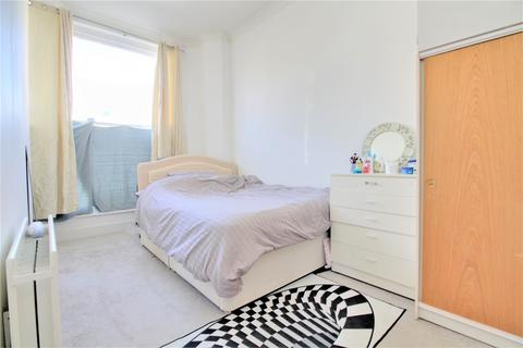 2 bedroom flat to rent, 2A 74 Hova Villas, Hove BN3 3DG