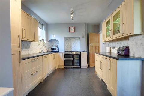 248 Cooden Drive, Bexhill-on-sea, TN39 3AG