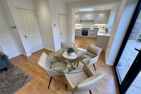 22 Cropthorne Road, Shirley, Solihull, B90 3JN