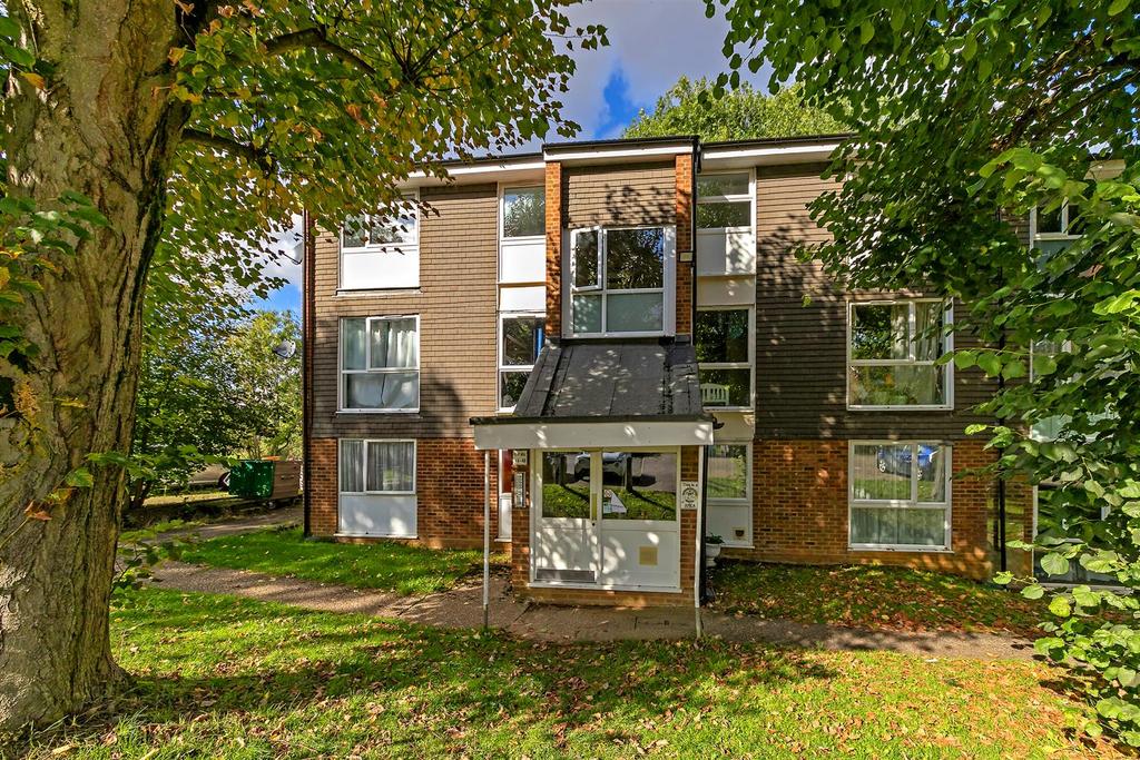 49 Cuffley Court-3.jpg