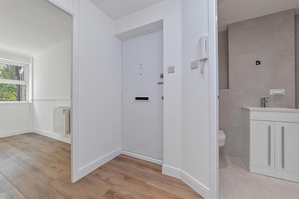 49 Cuffley Court-7.jpg