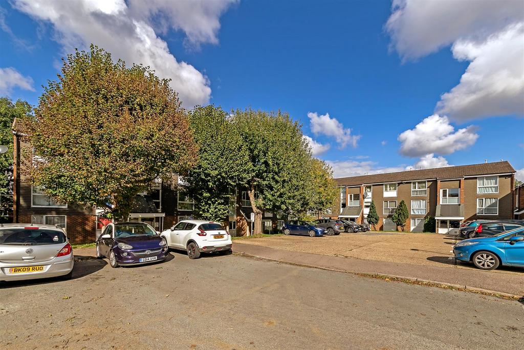 49 Cuffley Court-1.jpg