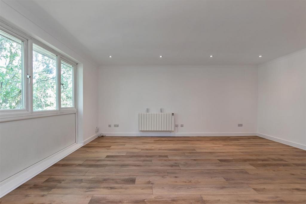49 Cuffley Court-16.jpg