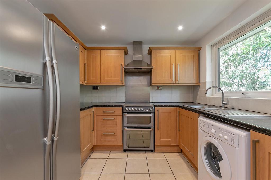 49 Cuffley Court-19.jpg