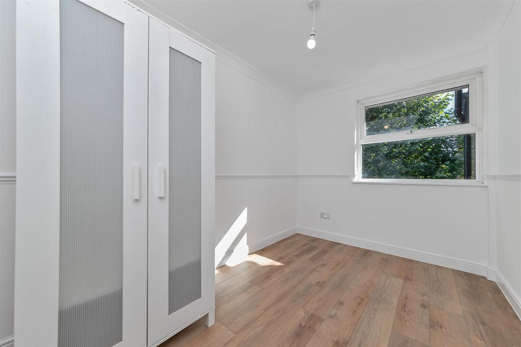 49 Cuffley Court-10.jpg