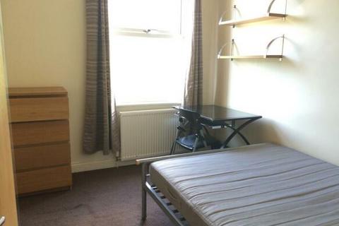 6 bedroom terraced house to rent, Whitby Road, Manchester M14