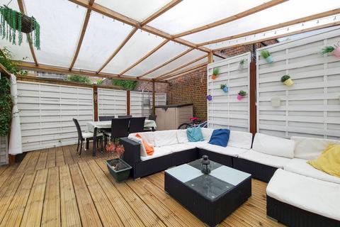6 High Trees, London, SW2 3PU