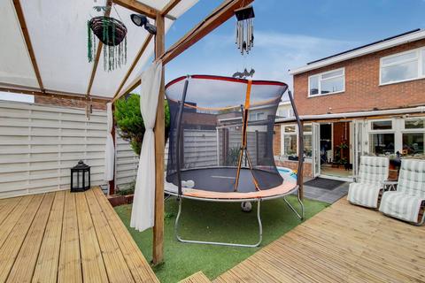 6 High Trees, London, SW2 3PU