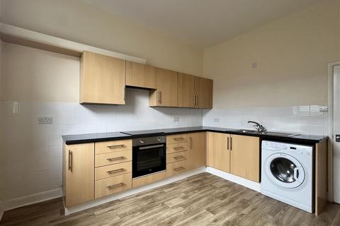 2 bedroom flat to rent, Newborough, Scarborough