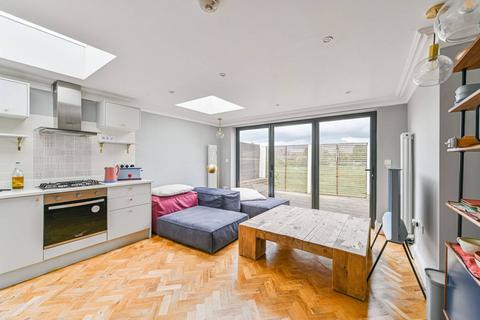 2 bedroom flat for sale, Rutland Walk, Catford, London, SE6