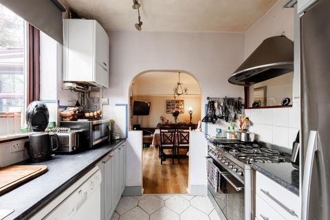 41 Barncliffe Crescent, Sheffield, S10 4DA