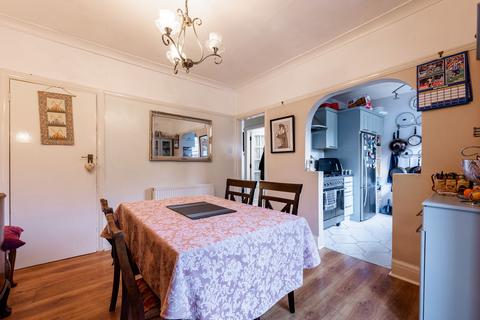 41 Barncliffe Crescent, Sheffield, S10 4DA