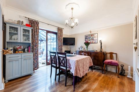 41 Barncliffe Crescent, Sheffield, S10 4DA