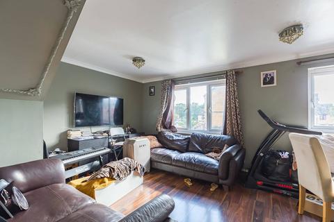 4 bedroom end of terrace house for sale, Second Avenue, Plaistow, London, E13